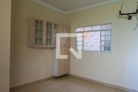 Casa para alugar com 130m², 3 quartos e 6 vagas Casa para alugar com 130m², 3 quartos e 6 vagasCozinha