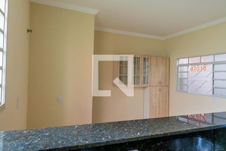 Casa para alugar com 130m², 3 quartos e 6 vagas Casa para alugar com 130m², 3 quartos e 6 vagasCozinha