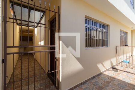 Casa para alugar com 70m², 2 quartos e 1 vagaEntrada