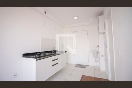 Sala e Cozinha de apartamento à venda com 1 quarto, 31m² em Vila Tolstoi, São Paulo