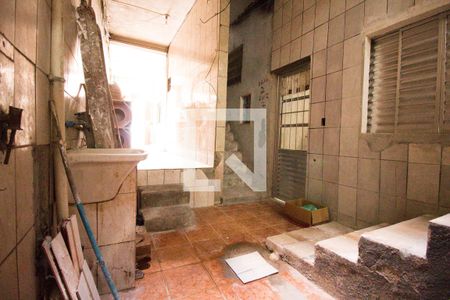 Área de Serviço de casa para alugar com 2 quartos, 52m² em Vila Carmosina, São Paulo