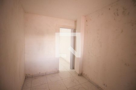 Quarto 1 de casa para alugar com 2 quartos, 52m² em Vila Carmosina, São Paulo