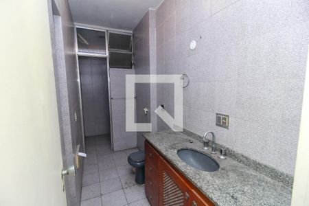 Apartamento à venda com 360m², 4 quartos e 1 vagaBanheiro Social 2