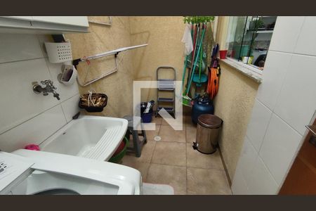 Casa de condomínio à venda com 100m², 2 quartos e 2 vagasÁrea de Serviço