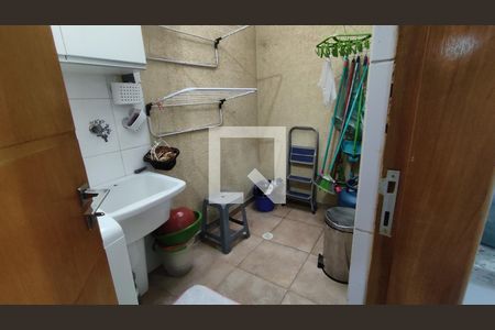 Casa de condomínio à venda com 100m², 2 quartos e 2 vagasÁrea de Serviço