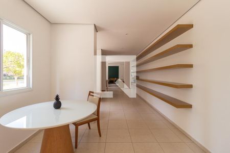 Apartamento para alugar com 51m², 2 quartos e 1 vaga Apartamento para alugar com 51m², 2 quartos e 1 vagaÁrea comum - Salão de festas