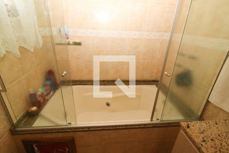 Casa de condomínio à venda com 187m², 3 quartos e 2 vagasBanheiro da Suíte