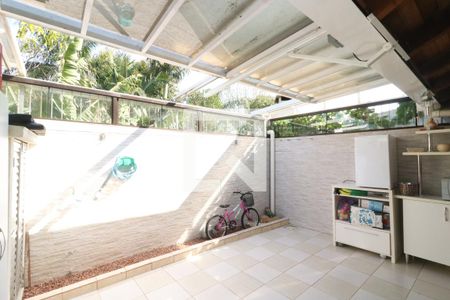 Casa de condomínio à venda com 187m², 3 quartos e 2 vagasvaranda