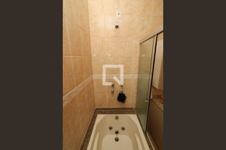 Casa de condomínio à venda com 187m², 3 quartos e 2 vagasBanheiro da Suíte