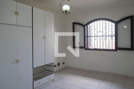 Casa de condomínio à venda com 263m², 4 quartos e 3 vagas Casa de condomínio à venda com 263m², 4 quartos e 3 vagasQuarto 4