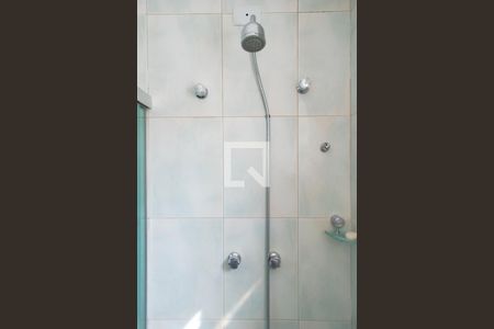 Casa de condomínio à venda com 263m², 4 quartos e 3 vagas Casa de condomínio à venda com 263m², 4 quartos e 3 vagasBanheiro