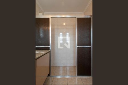 Casa de condomínio à venda com 263m², 4 quartos e 3 vagas Casa de condomínio à venda com 263m², 4 quartos e 3 vagasBanheiro suite