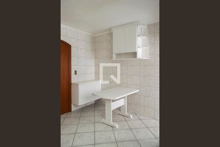 Casa de condomínio à venda com 263m², 4 quartos e 3 vagas Casa de condomínio à venda com 263m², 4 quartos e 3 vagasCozinha