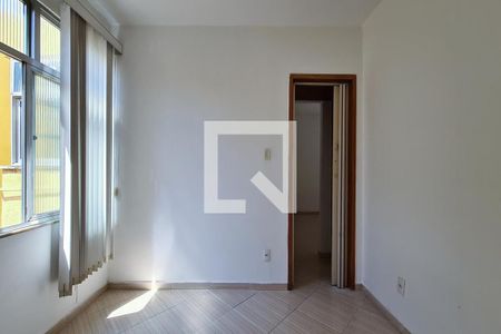 Quarto de apartamento para alugar com 2 quartos, 50m² em Lins de Vasconcelos, Rio de Janeiro
