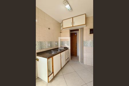 Apartamento para alugar com 50m², 2 quartos e 1 vaga Apartamento para alugar com 50m², 2 quartos e 1 vagaCozinha e Área de Serviço