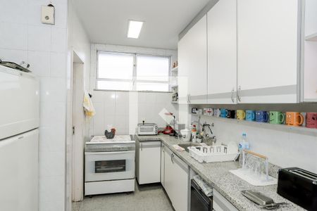 Apartamento à venda com 191m², 4 quartos e 1 vaga Apartamento à venda com 191m², 4 quartos e 1 vagaCOzinha