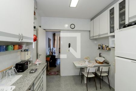 Apartamento à venda com 191m², 4 quartos e 1 vaga Apartamento à venda com 191m², 4 quartos e 1 vagaCOzinha