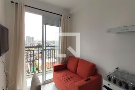 Sala / Cozinha de apartamento para alugar com 1 quarto, 28m² em Vila Tolstoi, São Paulo