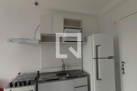 Sala / Cozinha de apartamento para alugar com 1 quarto, 28m² em Vila Tolstoi, São Paulo