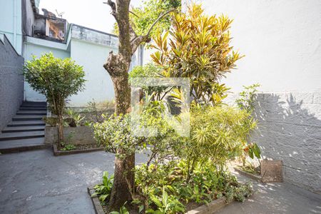 Casa à venda com 162m², 3 quartos e 2 vagas Casa à venda com 162m², 3 quartos e 2 vagasQuintal
