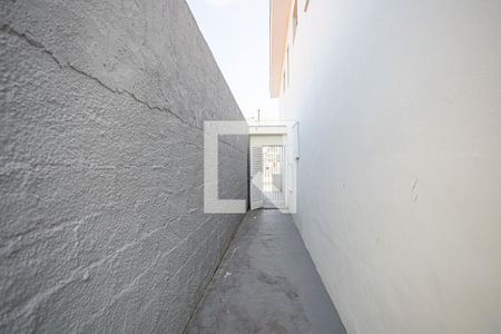 Casa à venda com 162m², 3 quartos e 2 vagas Casa à venda com 162m², 3 quartos e 2 vagasCorredor