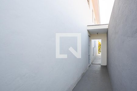 Casa à venda com 162m², 3 quartos e 2 vagas Casa à venda com 162m², 3 quartos e 2 vagasCorredor