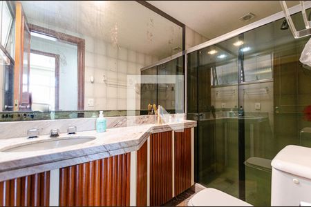 Apartamento à venda com 220m², 4 quartos e 3 vagasBanheiro Social