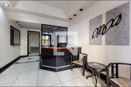 Apartamento à venda com 220m², 4 quartos e 3 vagasEntrada