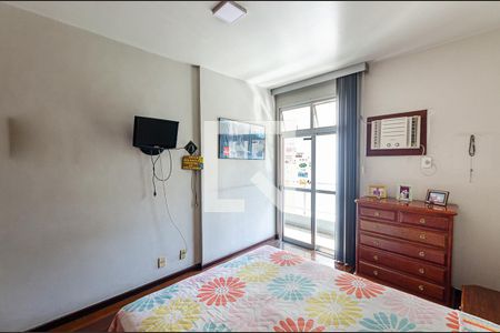 Apartamento à venda com 220m², 4 quartos e 3 vagasQuarto 2