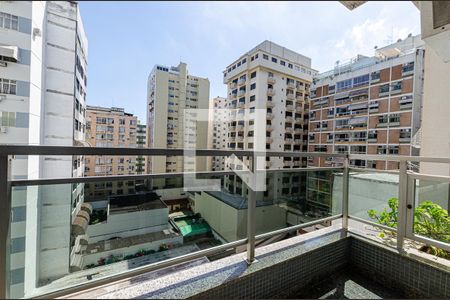 Apartamento à venda com 220m², 4 quartos e 3 vagasQuarto 2