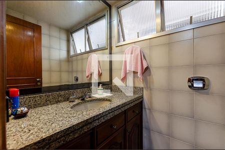 Apartamento à venda com 220m², 4 quartos e 3 vagasBanheiro