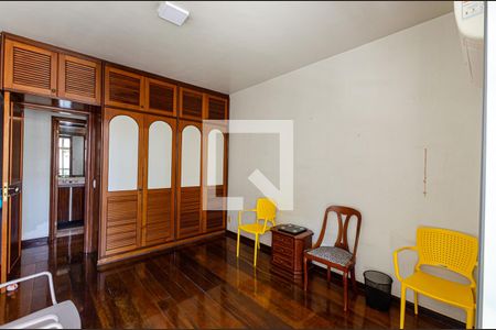 Apartamento à venda com 220m², 4 quartos e 3 vagasQuarto 3