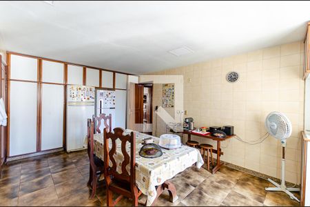 Apartamento à venda com 220m², 4 quartos e 3 vagasCozinha 