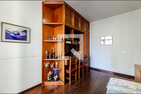 Quarto 1 de apartamento à venda com 4 quartos, 220m² em Icaraí, Niterói