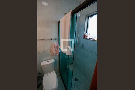 Casa à venda com 320m², 4 quartos e 6 vagasBanheiro da Suíte 2