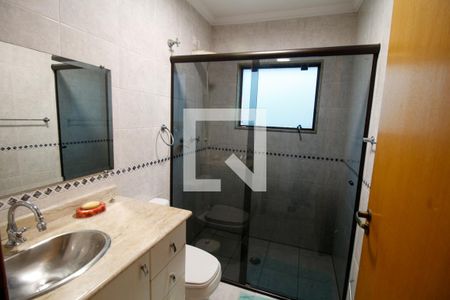 Casa à venda com 320m², 4 quartos e 6 vagasBanheiro da Suíte 4