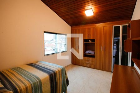 Casa à venda com 320m², 4 quartos e 6 vagasQuarto 4 - Suíte