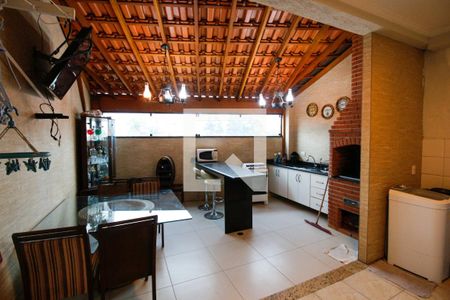 Casa à venda com 320m², 4 quartos e 6 vagasChurrasqueira