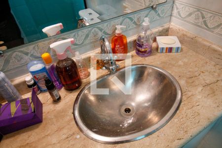 Casa à venda com 320m², 4 quartos e 6 vagasBanheiro da Suíte 2