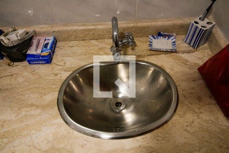 Casa à venda com 320m², 4 quartos e 6 vagasBanheiro da Suíte