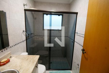 Casa à venda com 320m², 4 quartos e 6 vagasBanheiro da Suíte 4