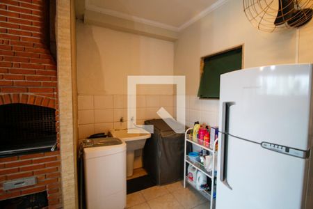 Casa à venda com 320m², 4 quartos e 6 vagasLavanderia