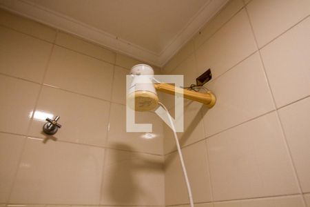 Casa à venda com 320m², 4 quartos e 6 vagasBanheiro de Serviço