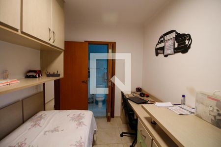 Casa à venda com 320m², 4 quartos e 6 vagasQuarto 2 - Suíte