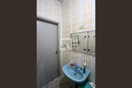 Casa à venda com 200m², 4 quartos e 2 vagasBanheiro 1