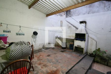 Casa à venda com 200m², 4 quartos e 2 vagasChurrasqueira