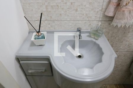 Casa à venda com 200m², 4 quartos e 2 vagasLavabo