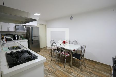 Casa à venda com 200m², 4 quartos e 2 vagasCozinha