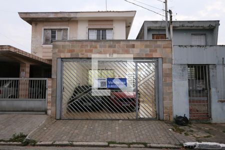 Casa à venda com 200m², 4 quartos e 2 vagasFachada