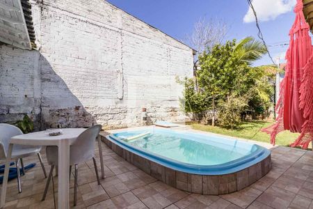 Casa à venda com 80m², 1 quarto e 4 vagasPiscina